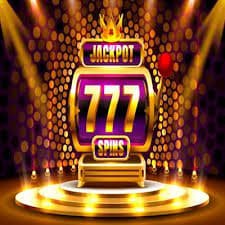 မြန်မာ ကစားသမား မိုဘိုင်းဖုန်းဖြင့် winstar365 app ကစားနေသော မြင်ကွင်း
